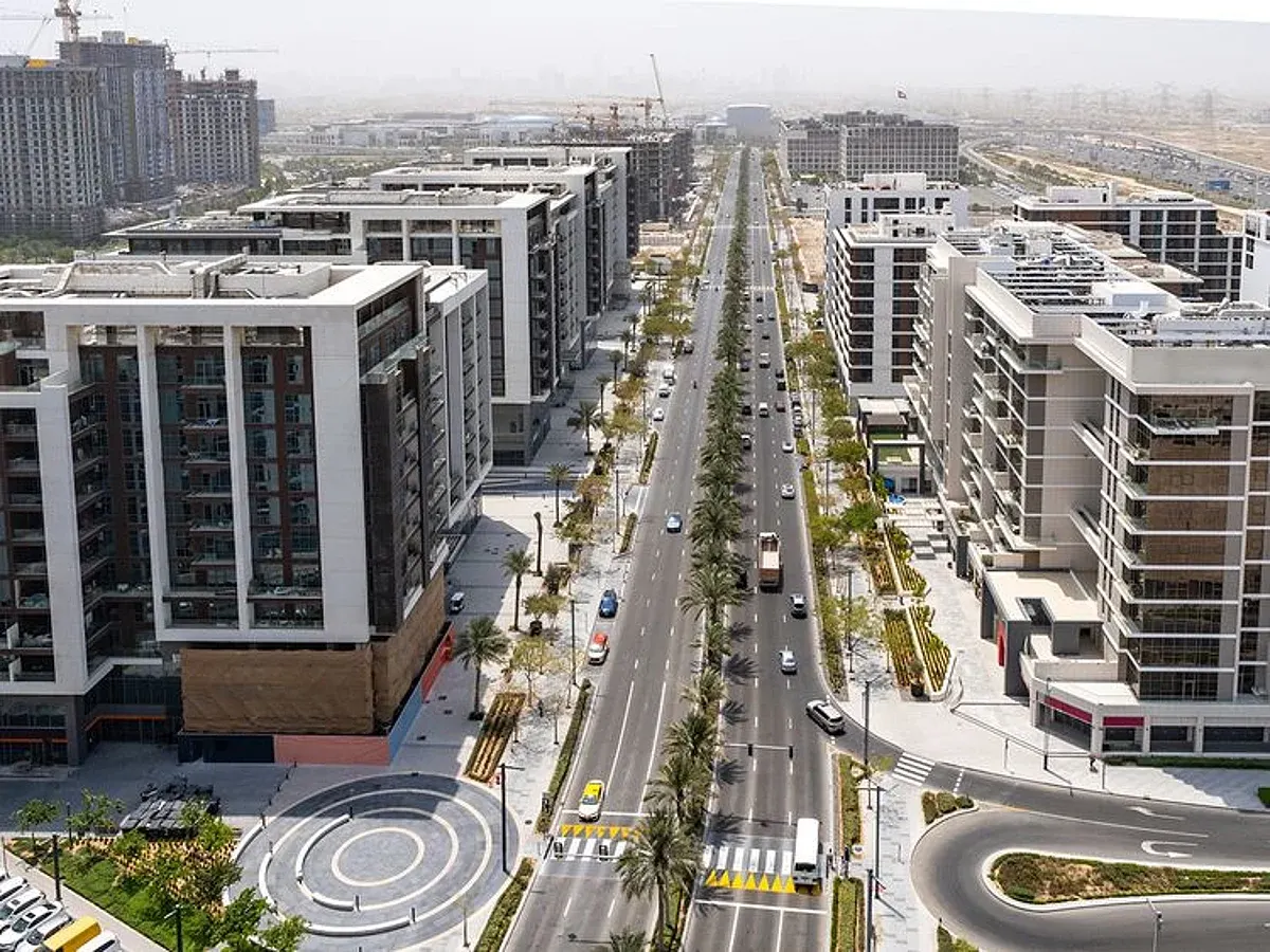 Exploring Emerging Trends in Dubai's Real Estate Market for Iranian Buyers