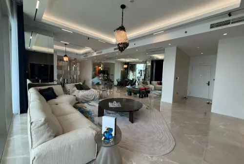 Fully Furnished Luxury 3BR Apartment | High Floor | Panoramic City View | Burj Khalifa | Negotiable