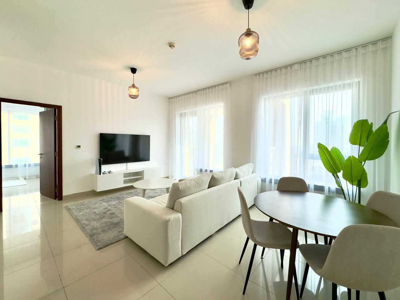 Luxury Downtown Living | High Floor | Vacant on Transfer | Fully Furnished