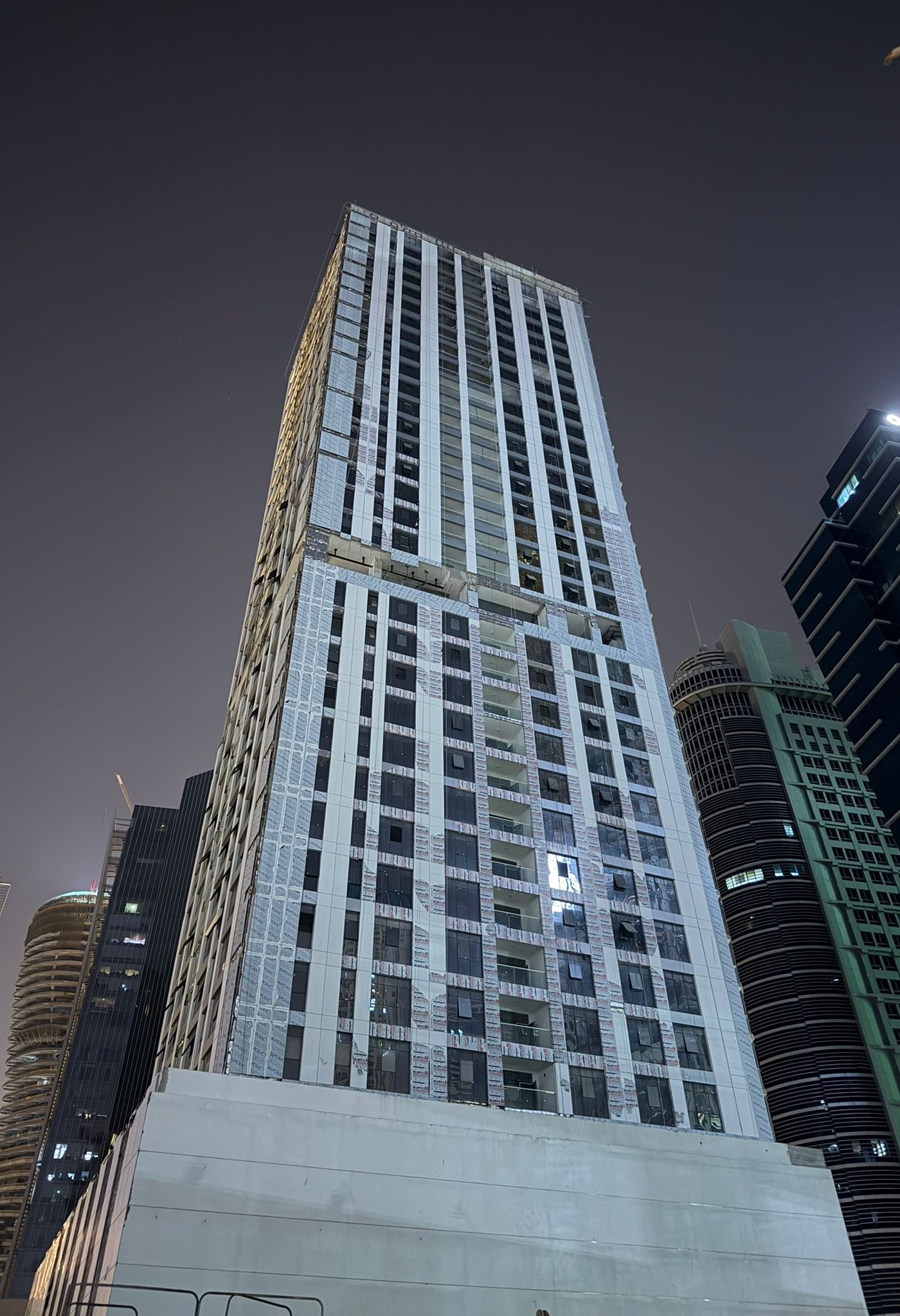 Lower price business Bay